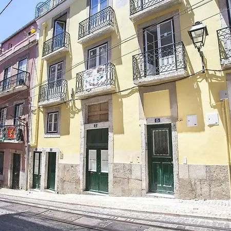 Lovelystay - Charming Flat In The Heart Of Bica *