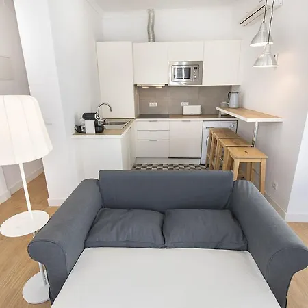 Lovelystay - Charming Flat In The Heart Of Bica * リスボン